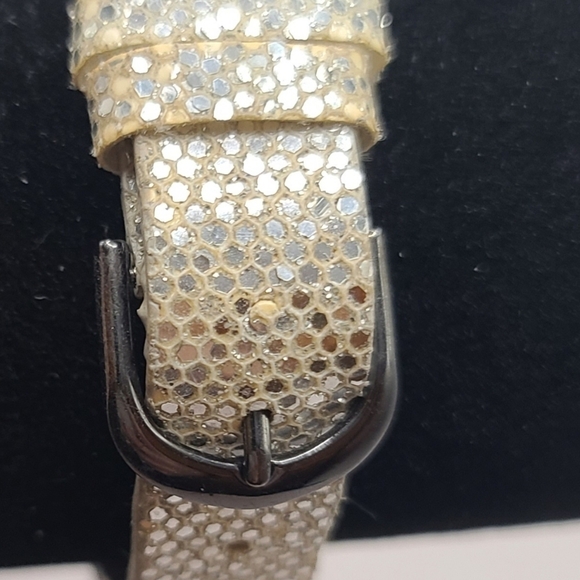 Women's Quartz Sparkly Crystal Accent Watch - Picture 3 of 6